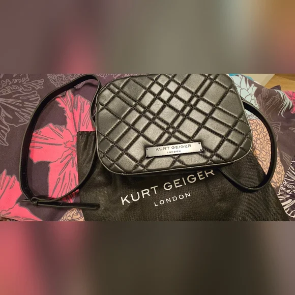 NWOT Kurt Geiger Brixton Drench Camera Bag - Picture 1 of 13